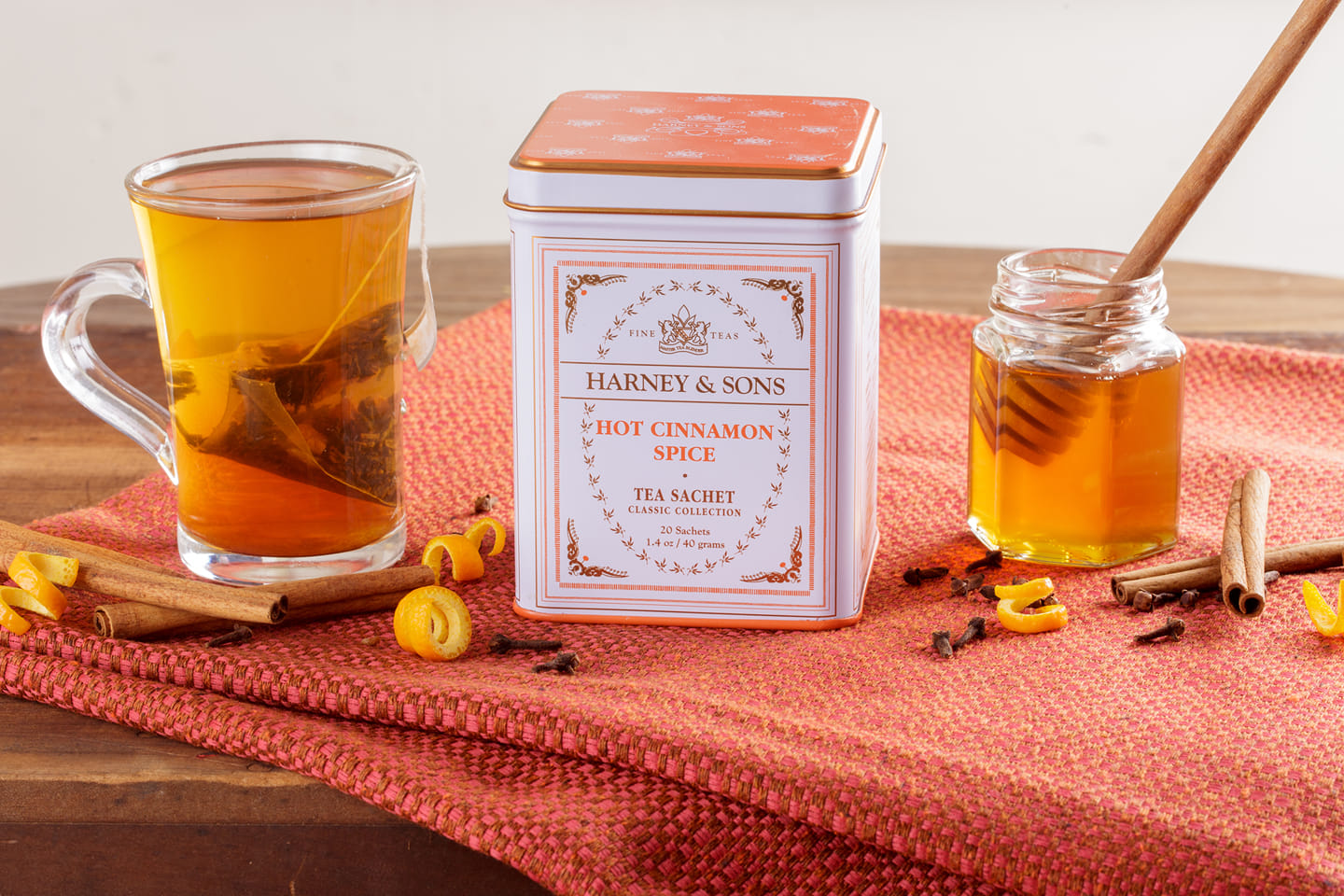 Harney and Sons Classic Hot Cinnamon Spice - Classic Tin Collection - 20 Silken Sachet - Vooco SG, Singapore